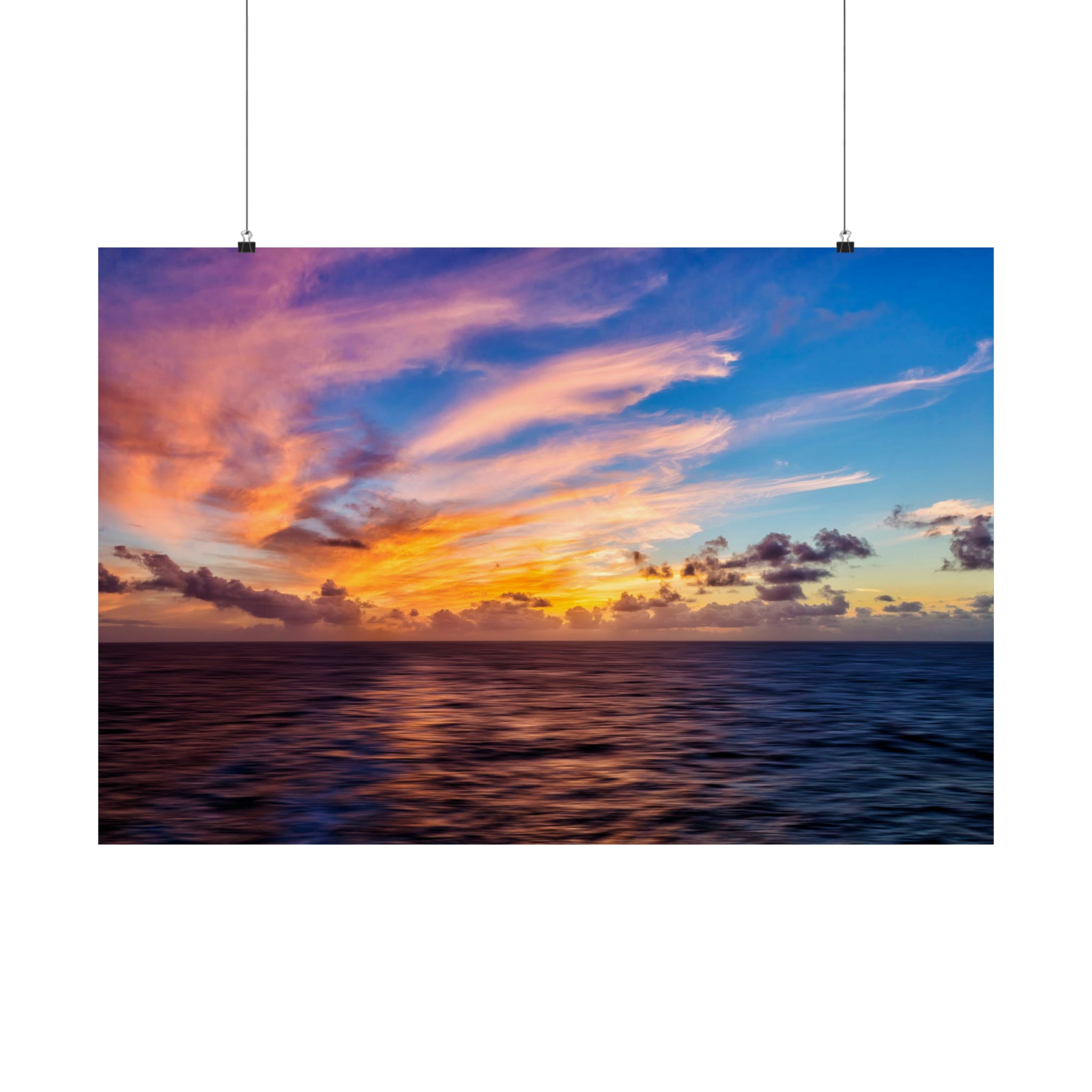 Perdido en una puesta de sol en el mar de Maui Póster